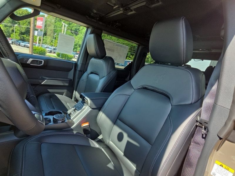 New 2026 Ford Bronco Outer Banks w/ Sasquatch Package AWD/4WD image 25