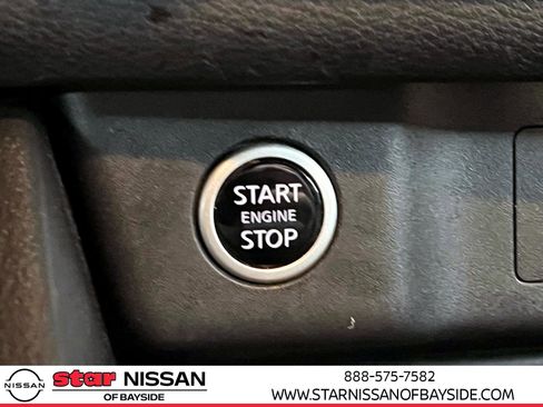 Used 2021 Nissan Rogue SV w/ Premium Package image 32