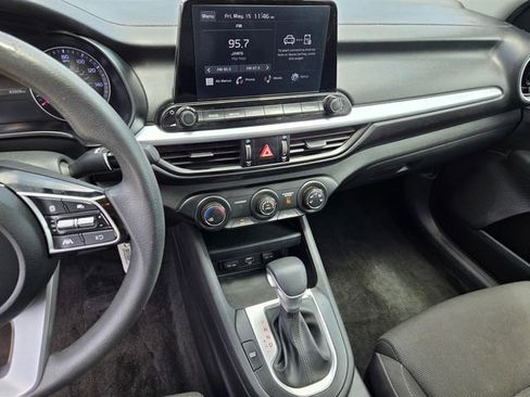 Used 2022 Kia Forte LXS FWD image 24