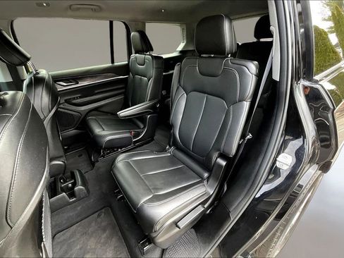 Used 2023 Jeep Grand Cherokee L Limited AWD/4WD image 22