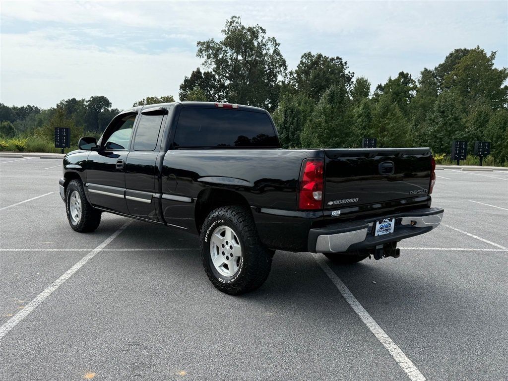 Used 2003 Chevrolet Silverado 1500 LS w/ Off-Road Package AWD/4WD image 4