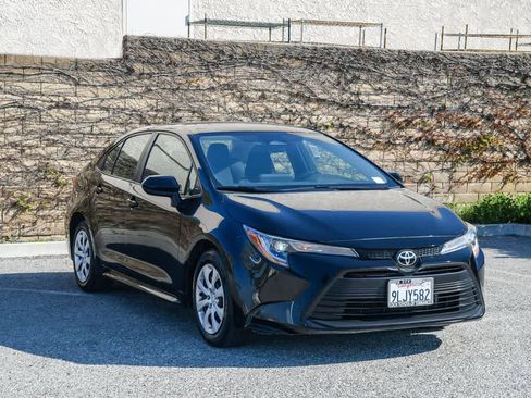 Used 2024 Toyota Corolla LE image 3