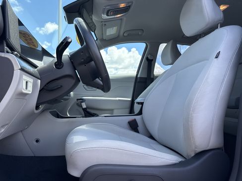Used 2025 Hyundai Kona SEL AWD/4WD image 15