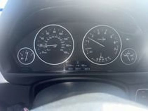 Used 2017 BMW 320i Sedan image 6