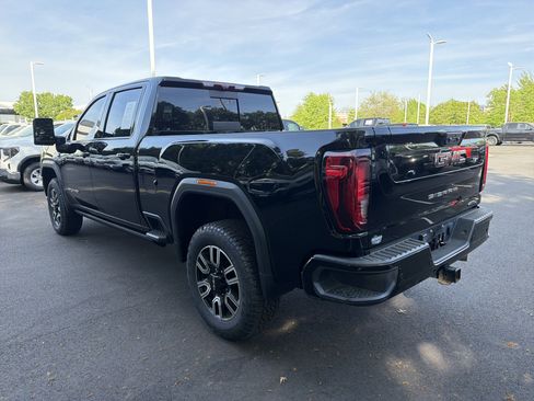 Used 2023 GMC Sierra 2500 AT4 w/ AT4 Premium Plus Package AWD/4WD image 8