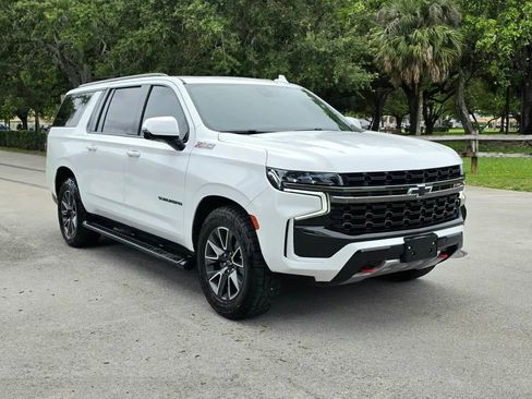 Used 2021 Chevrolet Suburban Z71 w/ Z71 Off-Road Package AWD/4WD image 3