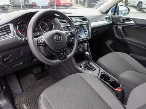 Used 2018 Volkswagen Tiguan S image 11