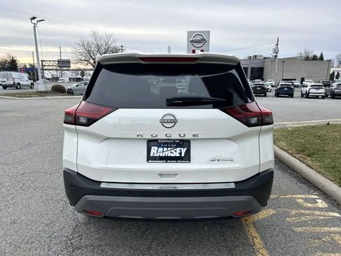 Certified 2023 Nissan Rogue SV image 7