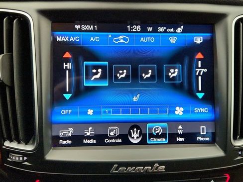 Used 2017 Maserati Levante image 19