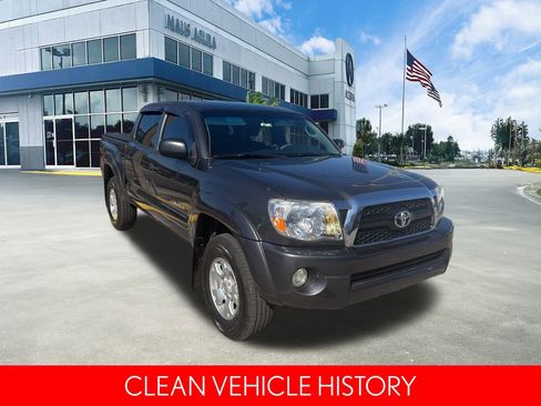 Used 2011 Toyota Tacoma PreRunner w/ SR5 Pkg #2 image 4