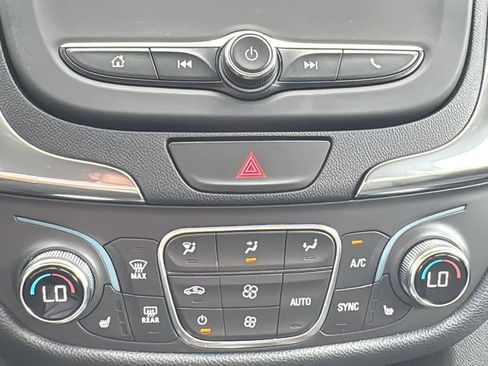 Used 2020 Chevrolet Equinox LT AWD/4WD image 17