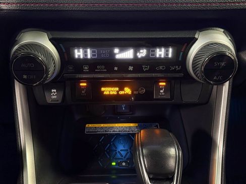 Used 2021 Toyota RAV4 XSE w/ Weather Package image 27