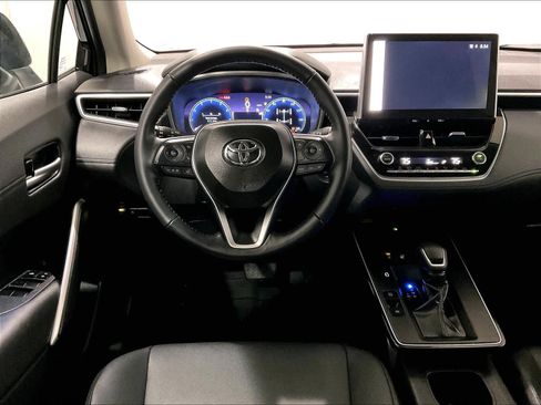 Used 2026 Toyota Corolla Cross XLE w/ Convenience Package image 17