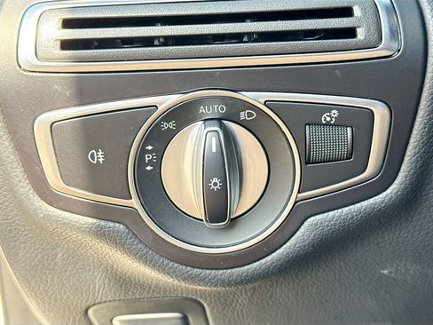 Used 2019 Mercedes-Benz C 300 Sedan w/ Premium Package image 34