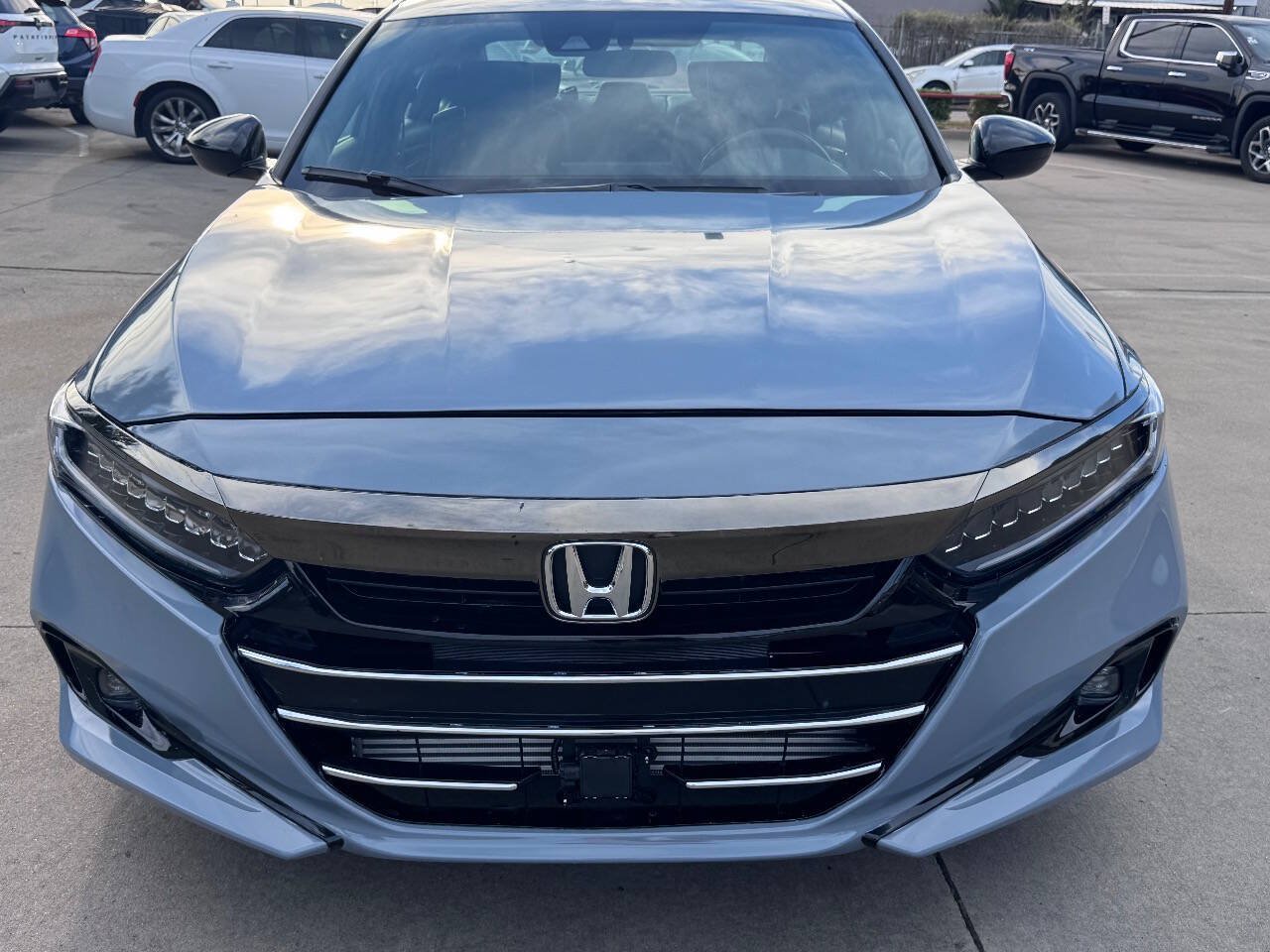 Used 2022 Honda Accord Sport image 2