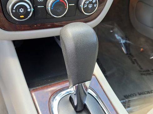 Used 2011 Chevrolet Impala LS FWD image 21