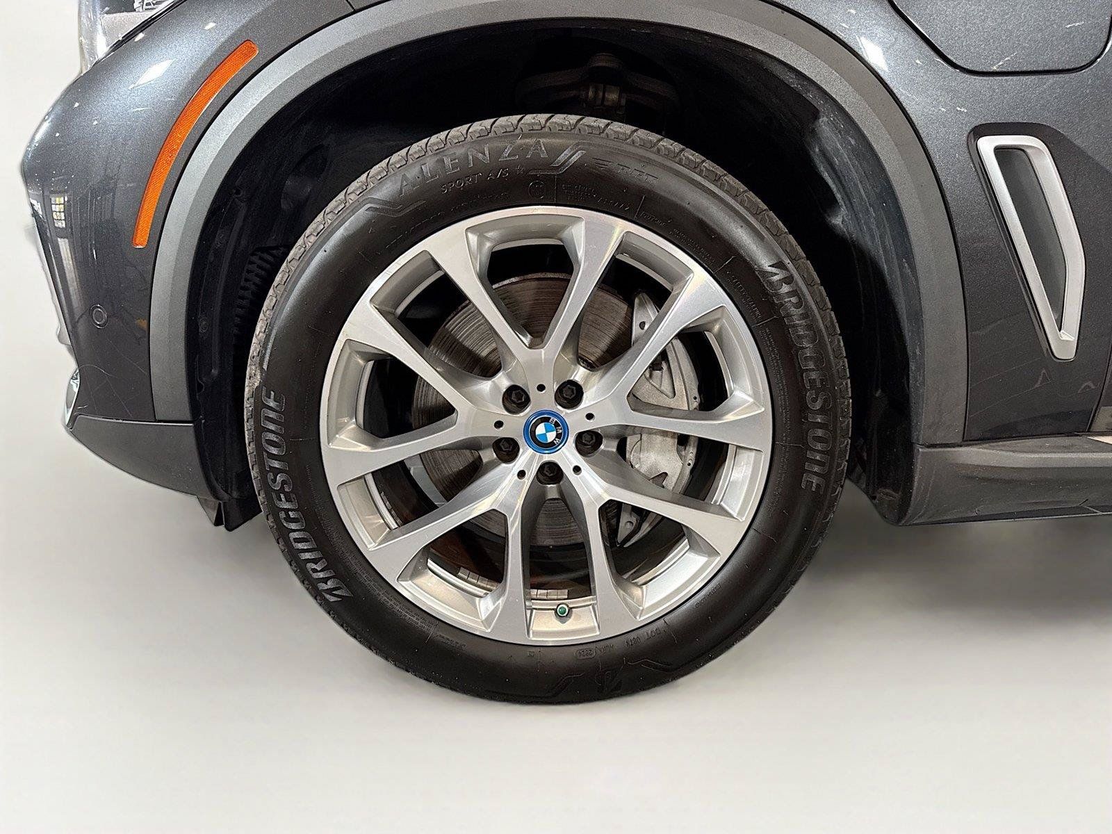 Used 2023 BMW X5 xDrive45e AWD/4WD image 32