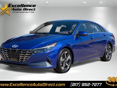 Used 2021 Hyundai Elantra SEL w/ Convenience + Premium Package