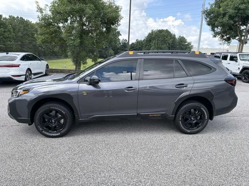 Used 2025 Subaru Outback Wilderness AWD/4WD image 5