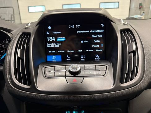 Used 2017 Ford Escape SE w/ Equipment Group 201A AWD/4WD image 6