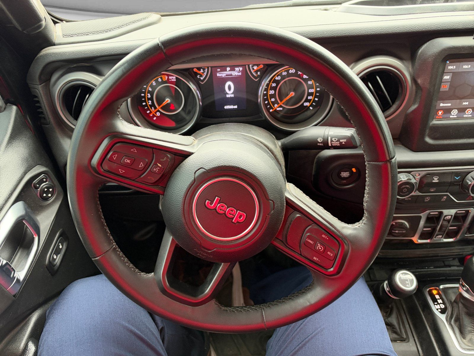 Used 2023 Jeep Gladiator Sport AWD/4WD image 15