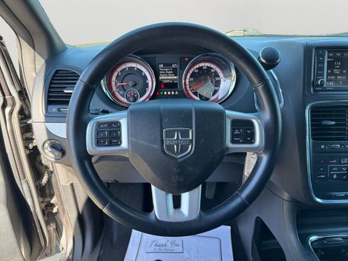 Used 2018 Dodge Grand Caravan GT image 19