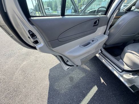 Used 1998 Lincoln Continental FWD image 46