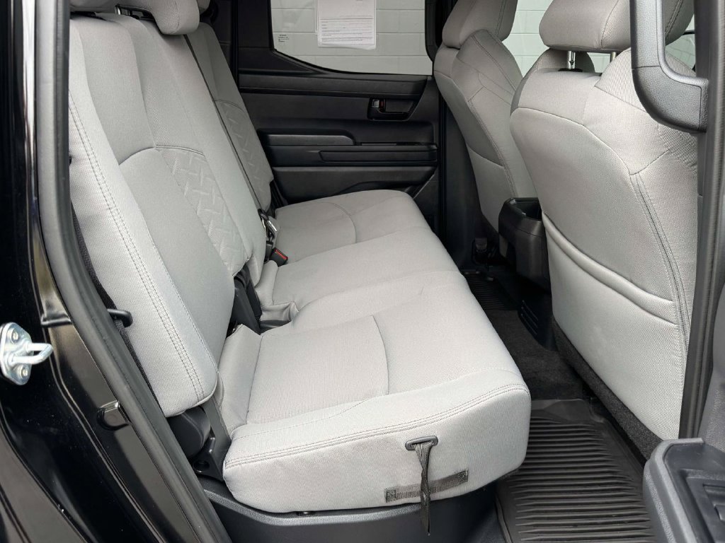 Used 2025 Toyota Tacoma SR5 AWD/4WD image 16