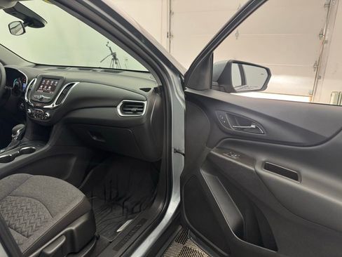 Used 2024 Chevrolet Equinox LT w/ LPO, Floor Liner Package FWD image 28