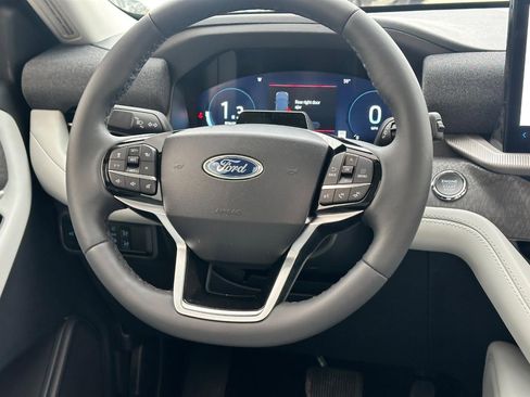 New 2026 Ford Explorer Platinum w/ LUX Leather Package AWD/4WD image 9