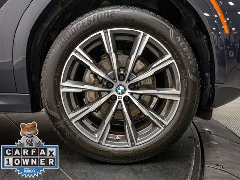 Used 2022 BMW X6 xDrive40i w/ M Sport Package AWD/4WD image 25