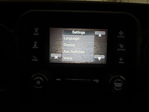 Used 2019 Jeep Wrangler Unlimited Sport image 33