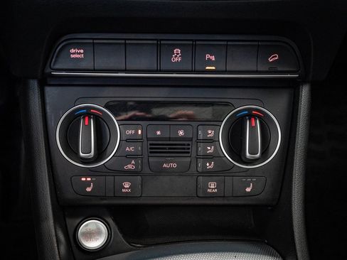 Used 2018 Audi Q3 2.0T Premium w/ Convenience Package image 37