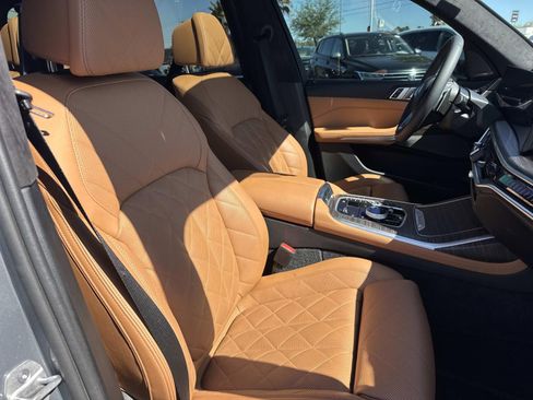 Used 2024 BMW X7 xDrive40i AWD/4WD image 15