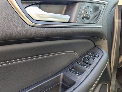 Used 2024 Ford Edge Titanium image 12