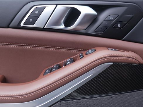 Used 2024 BMW X5 M60i image 28