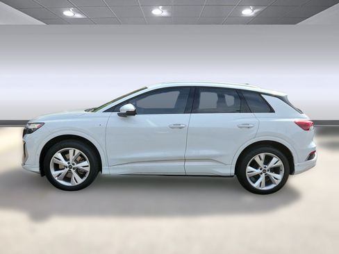 Used 2023 Audi Q4 e-tron Premium Plus w/ Premium Plus AWD/4WD image 2
