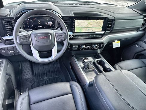 New 2026 GMC Sierra 1500 SLT image 20