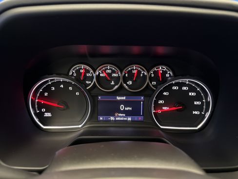 Used 2021 Chevrolet Tahoe Z71 w/ Rear Media and Nav Package image 18