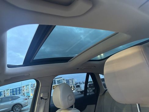 Used 2018 Mercedes-Benz GLC 300 4MATIC image 17