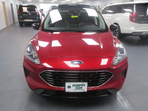 Certified 2021 Ford Escape SE w/ SE Sport Appearance Package image 2