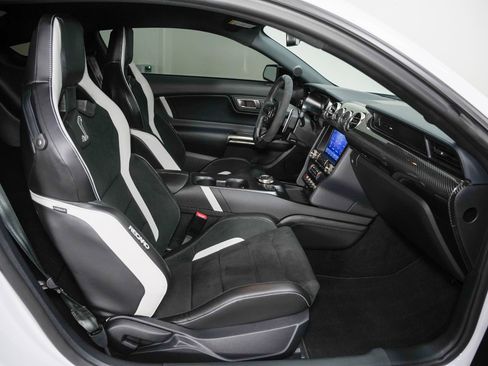 Used 2020 Ford Mustang Shelby GT500 w/ Carbon Fiber Track Pack image 29