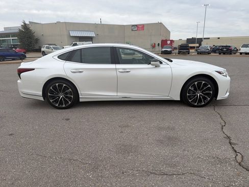 Used 2022 Lexus LS 500 AWD image 3
