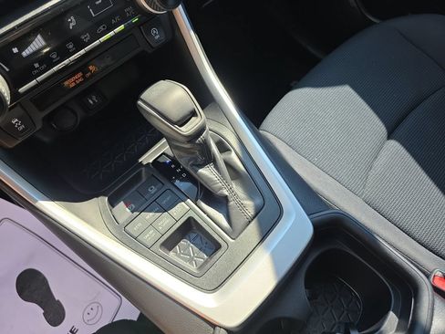 Used 2019 Toyota RAV4 LE w/ All Weather Liner Package AWD/4WD image 25
