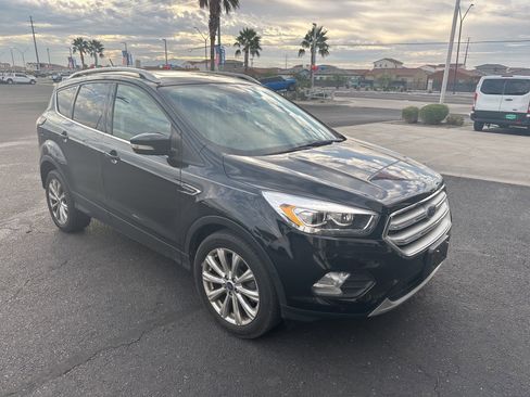 Used 2018 Ford Escape Titanium w/ Ford Safe & Smart Package image 4
