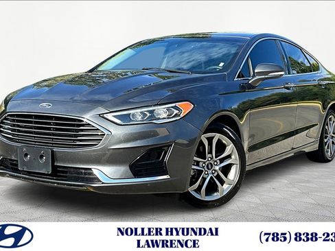 Used 2019 Ford Fusion SEL image 1