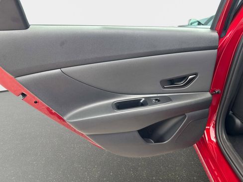 Used 2026 Hyundai Elantra SEL Sport Premium w/ Cargo Package FWD image 10