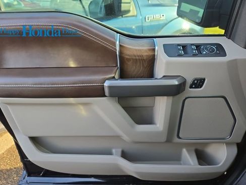 Used 2020 Ford F150 Limited image 23