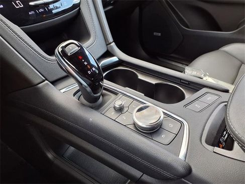 Used 2022 Cadillac XT5 Premium Luxury image 9