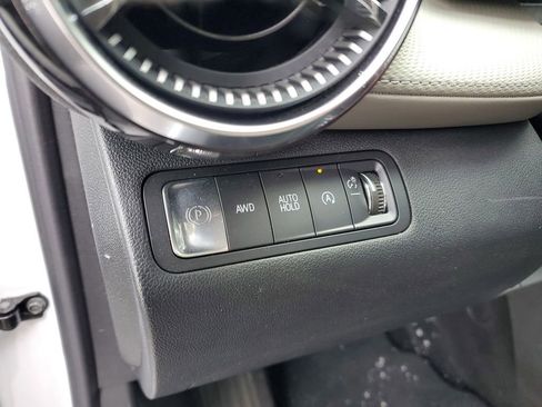 Certified 2025 Chevrolet Equinox LT w/ Convenience Package II image 9